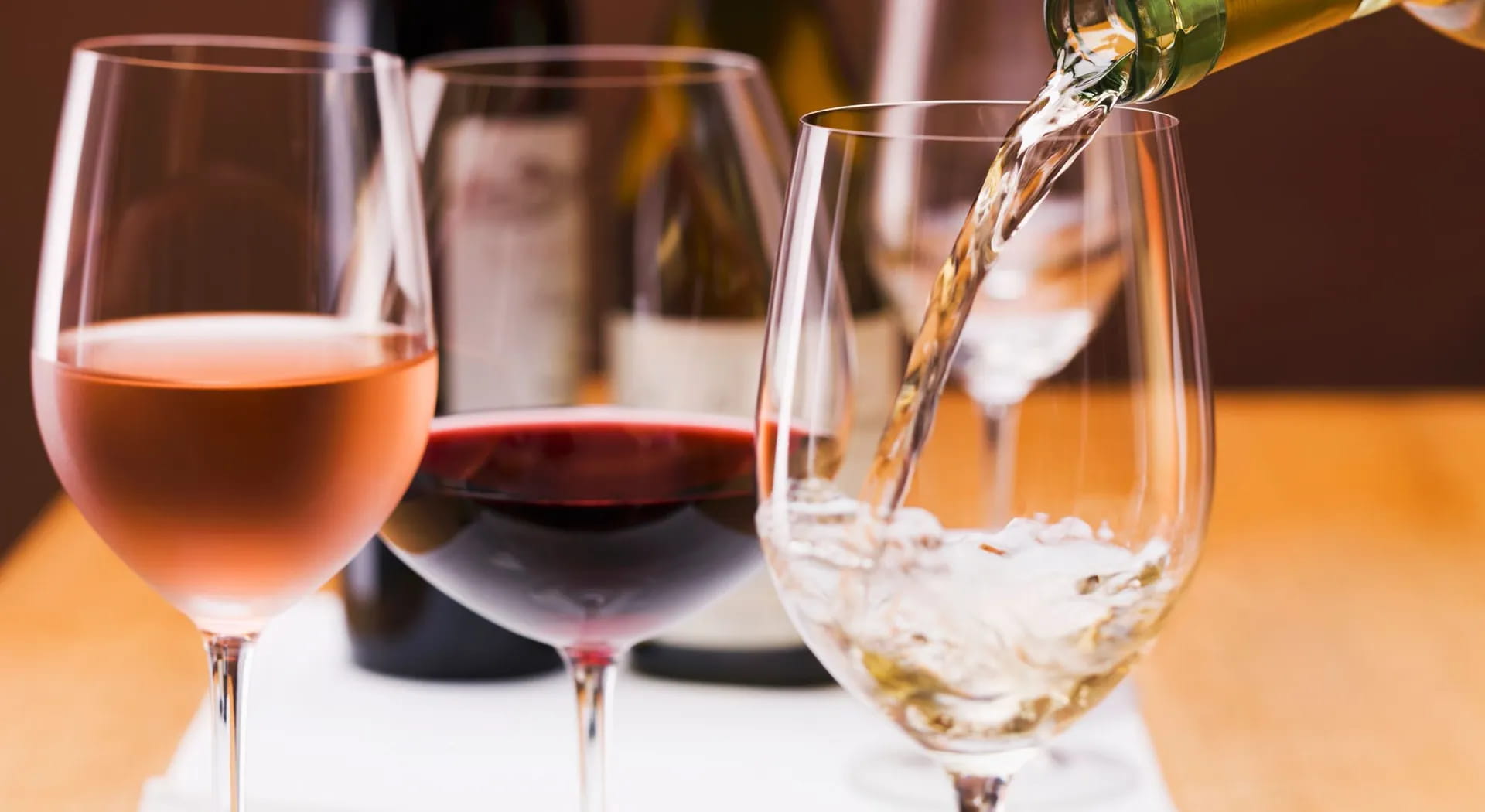 How to choose wine for a romantic dinner