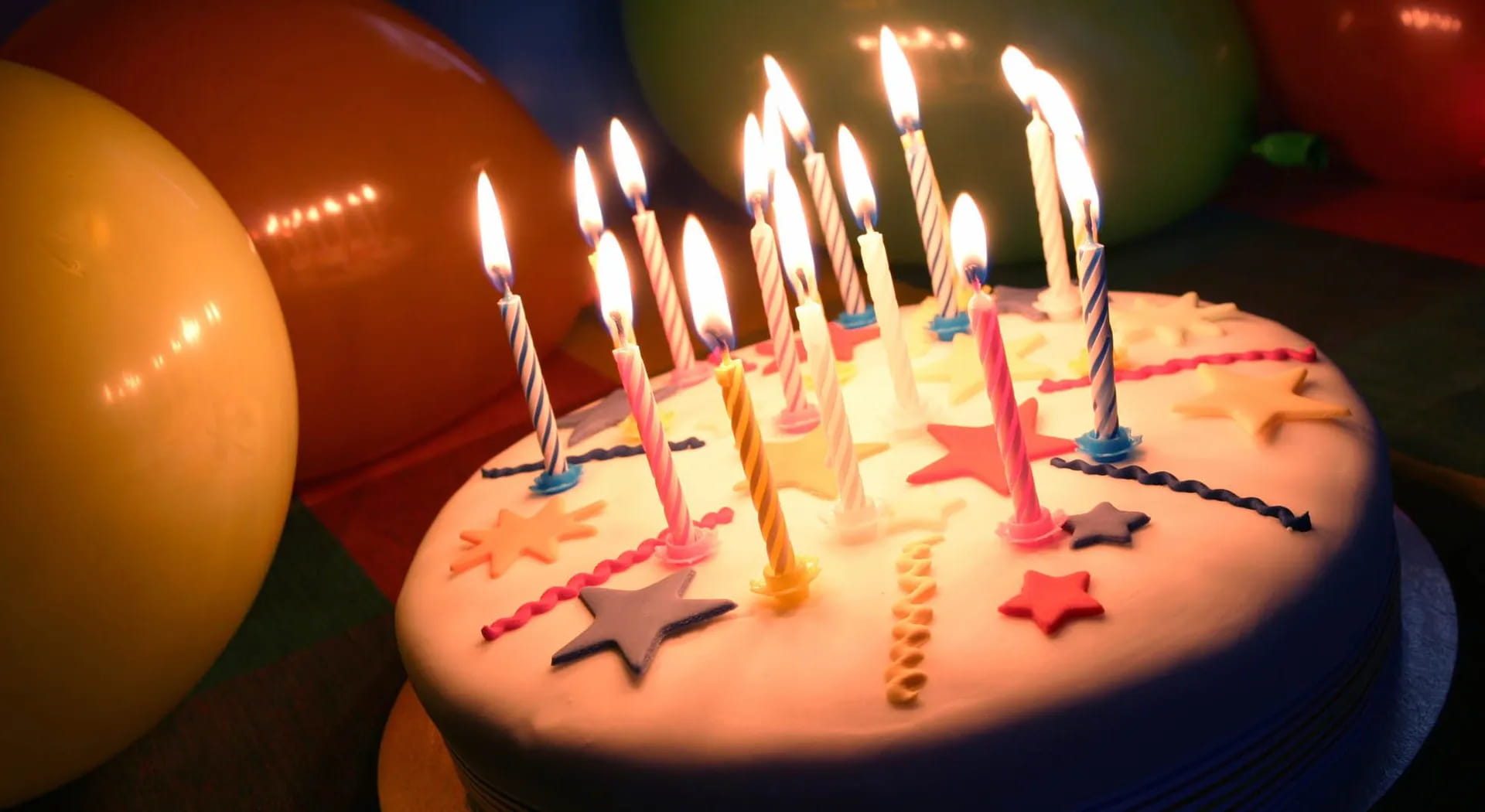 Birthday party, how to decorate the house and the table